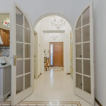 Medea Apartment *